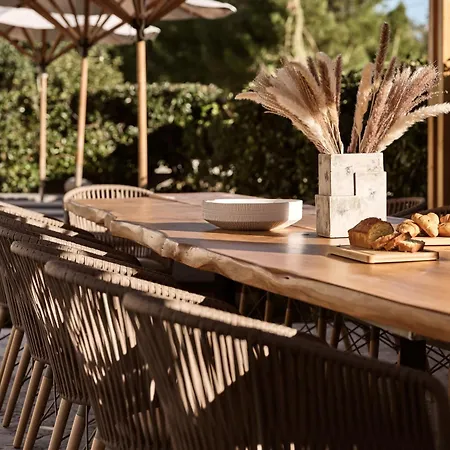 Vilă Ola Exclusive Residence, With Pool & Access, By Thinkvilla *
