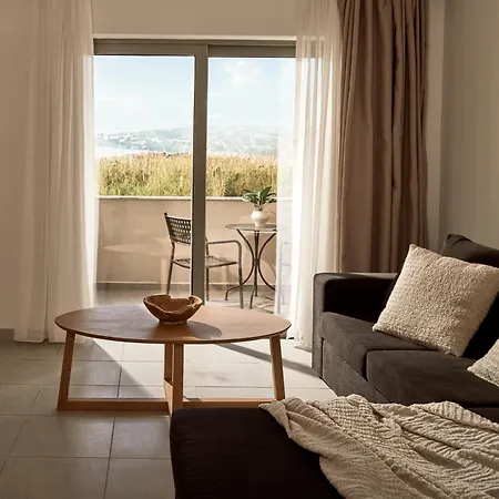 Ola Exclusive Residence, With Pool & Access, By Thinkvilla Vilă *