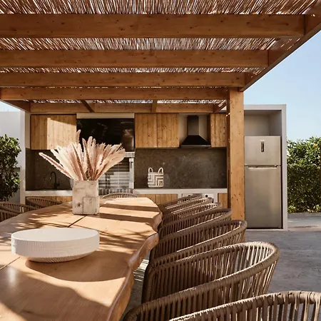 Ola Exclusive Residence, With Pool & Access, By Thinkvilla * チィリヴィ