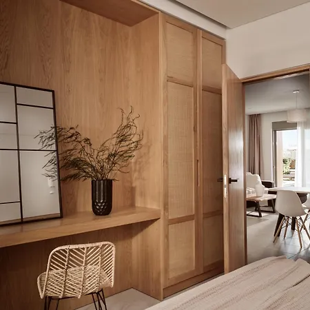 Ola Exclusive Residence, With Pool & Access, By Thinkvilla Villa Ciliví