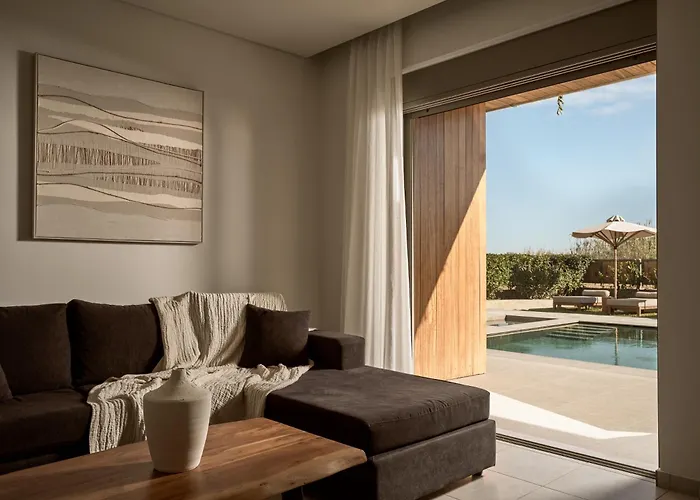 Вилла Ola Exclusive Residence, With Pool & Access, By Thinkvilla Циливи