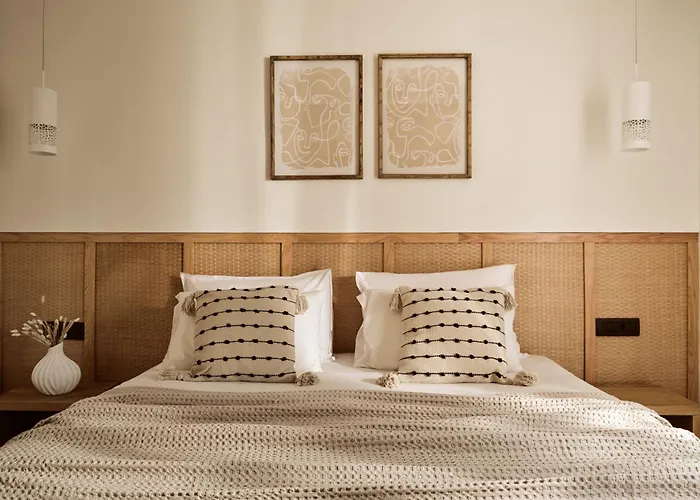 Ola Exclusive Residence, With Pool & Access, By Thinkvilla Циливи